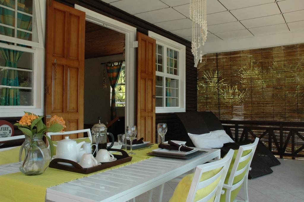 Chalet Kokogrove Anse Royale