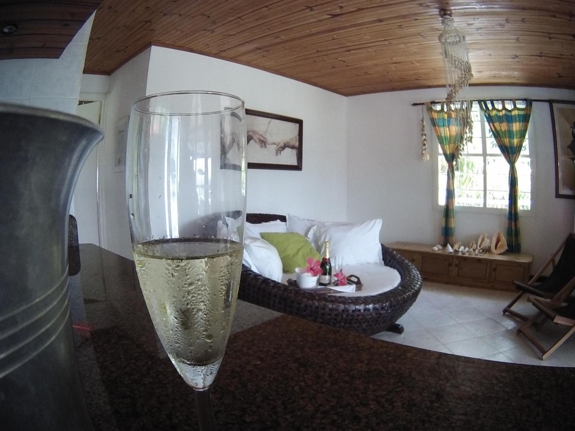 Kokogrove Chalet Anse Royale